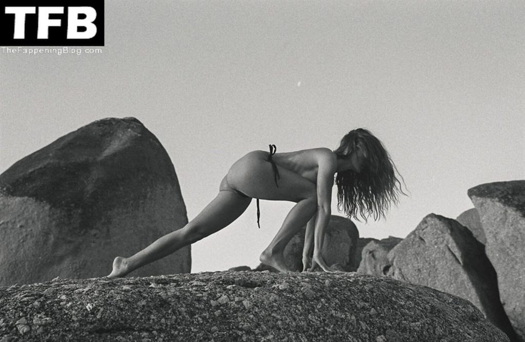 Lois Schindeler Nude &amp; Sexy (35 Photos)