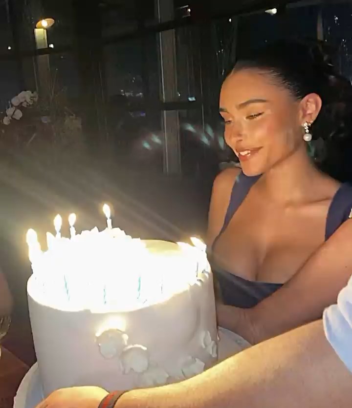 Madison Beer Displays Her Sexy Tits in West Hollywood (53 Photos + Video)