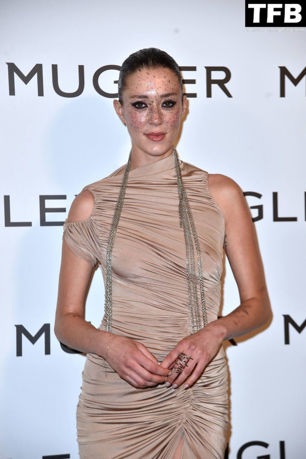 Maeva Marshall Looks Hot at “Thierry Mugler: Couturissime” Photocall in Paris (4 Photos)