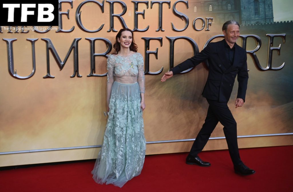 Maja Bloom Poses Braless at the UK premiere of ‘Fantastic Beasts: The Secrets of Dumbledore’ in London (26 Photos)