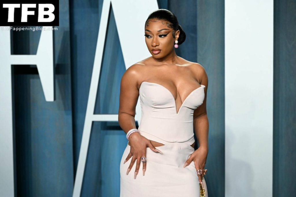 Megan Thee Stallion Shows Off Nice Cleavage at the 2022 Vanity Fair Oscar Party in Beverly Hills (34 Photos)