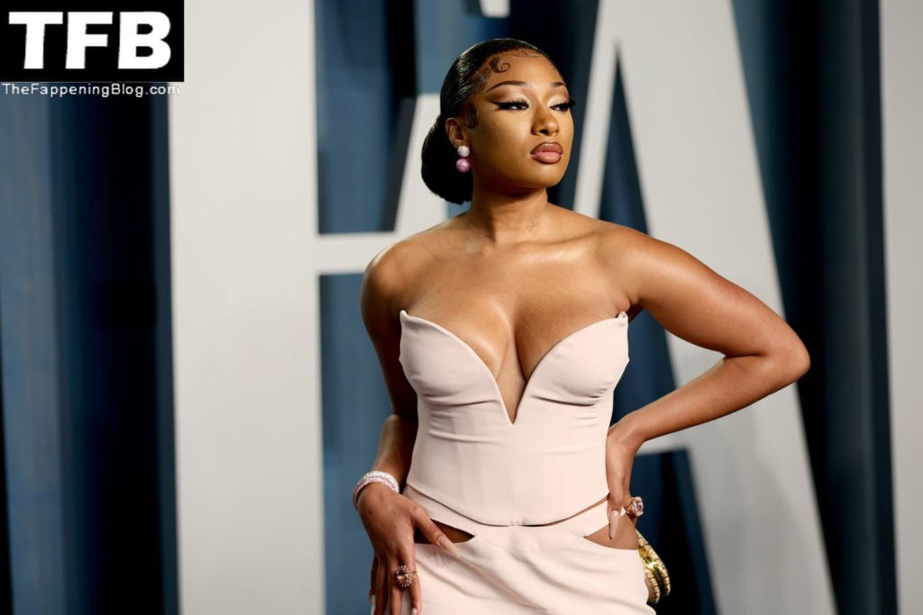 Megan Thee Stallion Shows Off Nice Cleavage at the 2022 Vanity Fair Oscar Party in Beverly Hills (34 Photos)