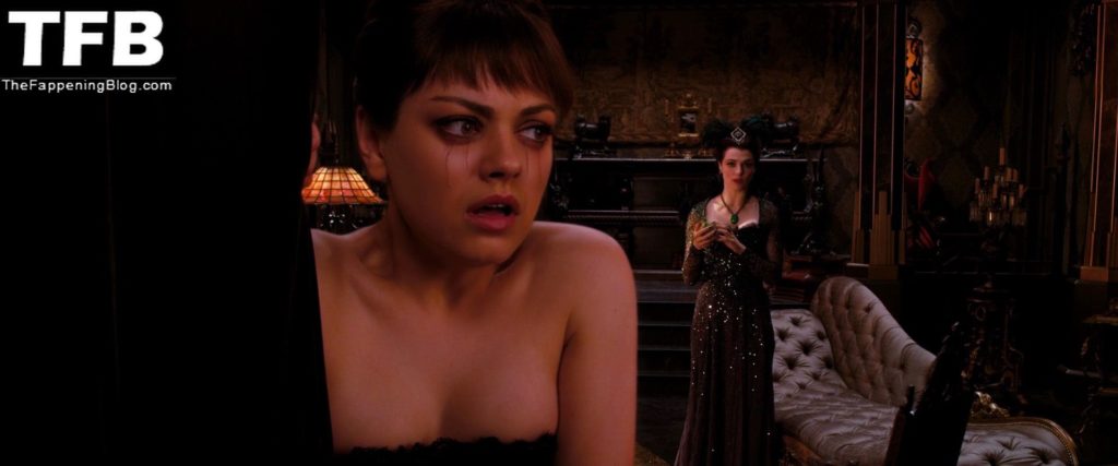 Mila Kunis Sexy – Oz the Great and Powerful (6 Pics + Video)