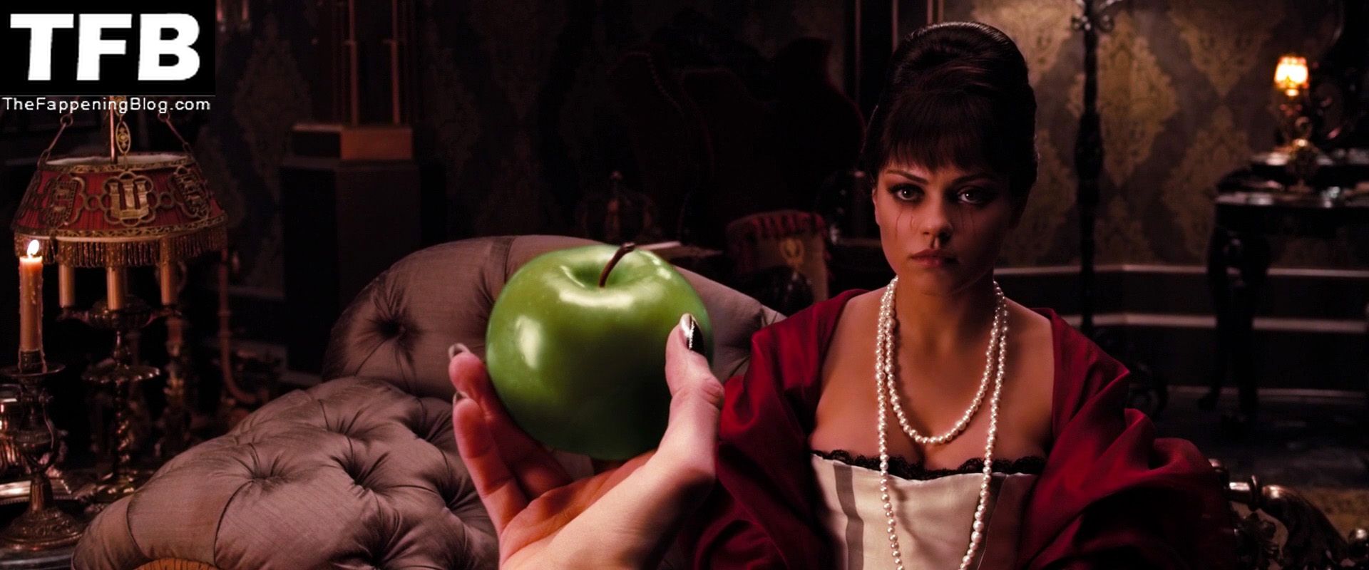 Mila-Kunis-Sexy-–-Oz-the-Great-and-Powerful-1-thefappeningblog.com_.jpg