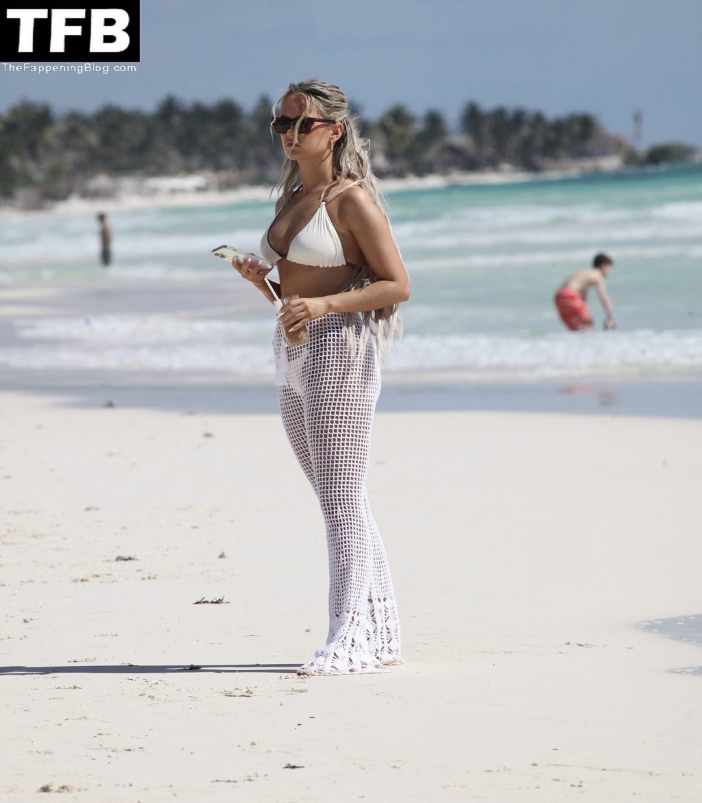 Molly-Mae Hague Shows Off Her Curves on the Beach in Mexico (58 Photos)