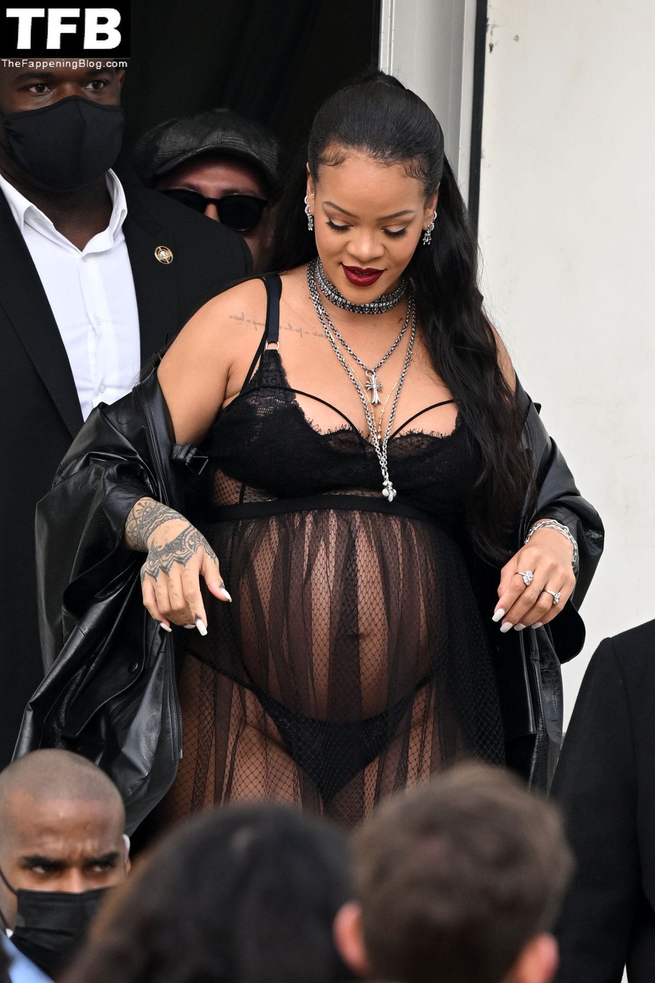 Rihanna-Sexy-The-Fappening-Blog-107.jpg