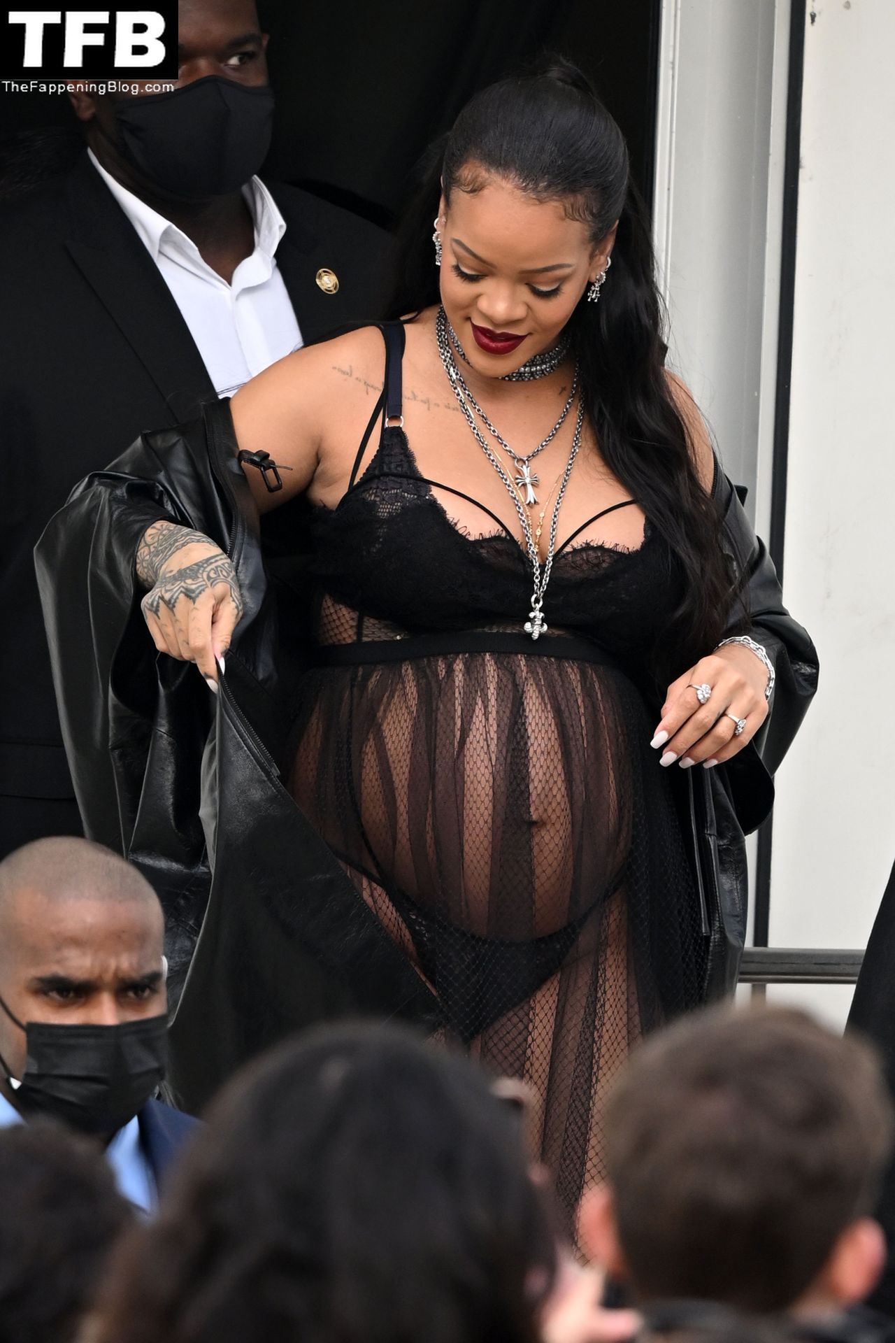Rihanna-Sexy-The-Fappening-Blog-109.jpg