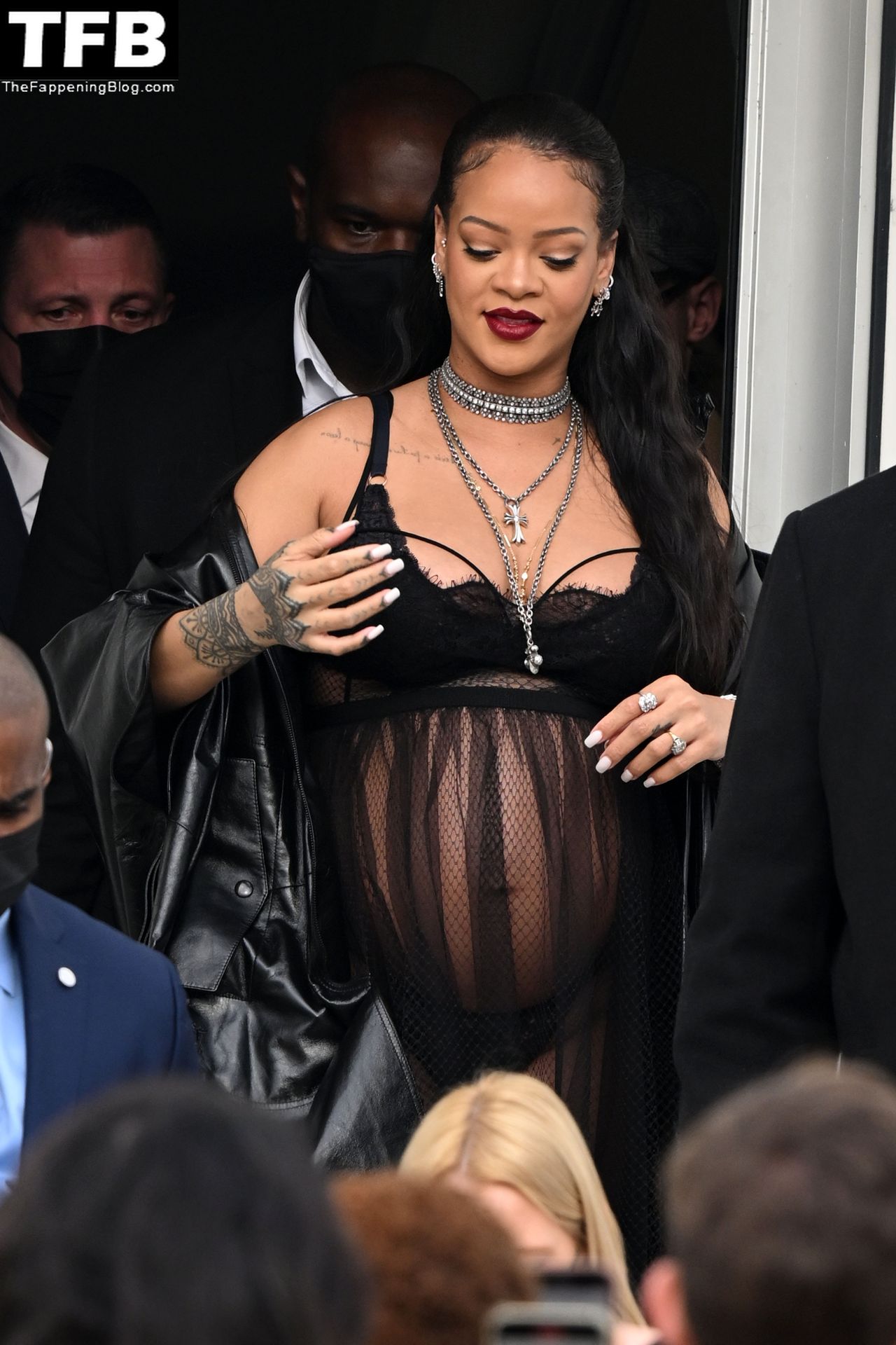 Rihanna-Sexy-The-Fappening-Blog-115.jpg
