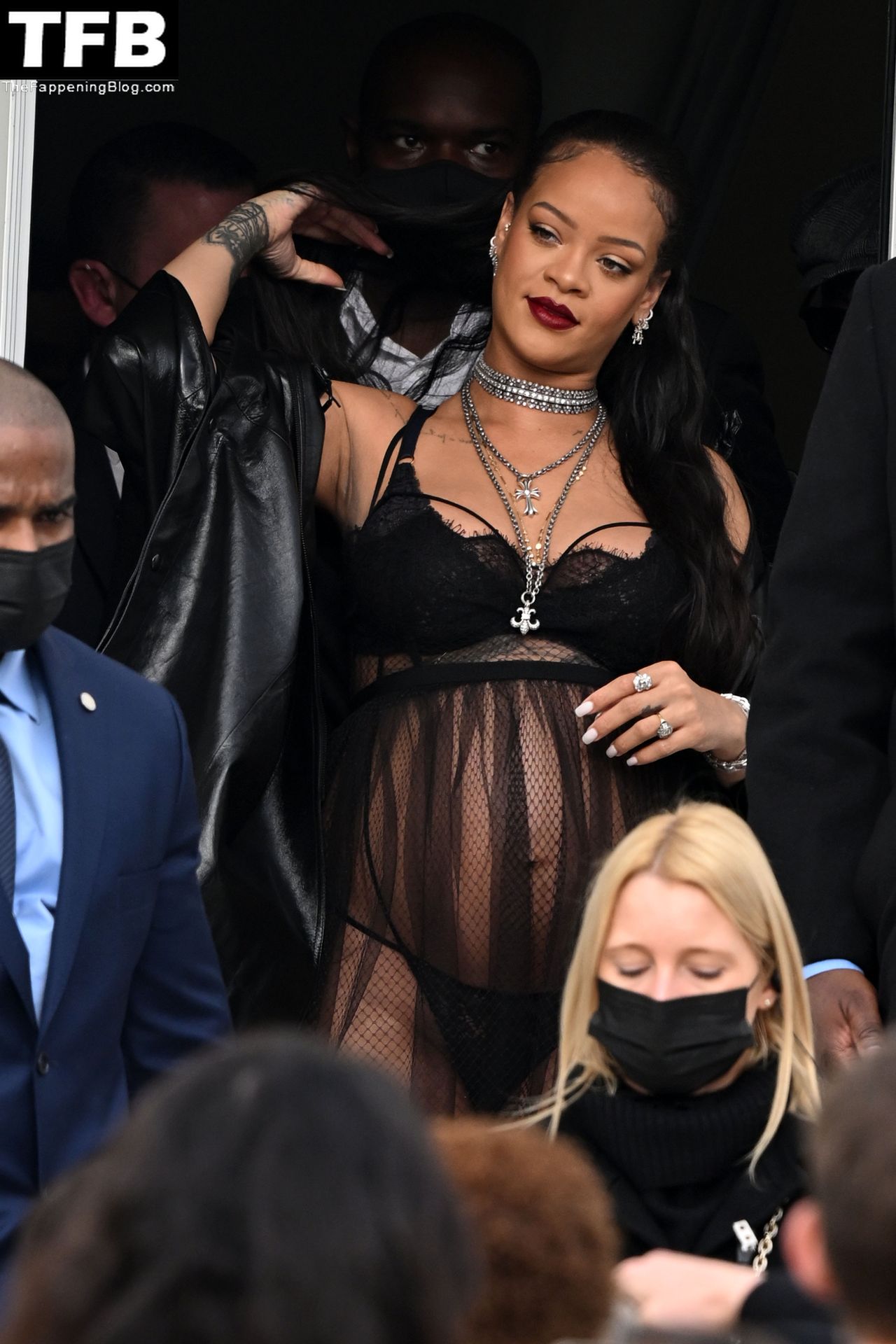 Rihanna-Sexy-The-Fappening-Blog-117.jpg