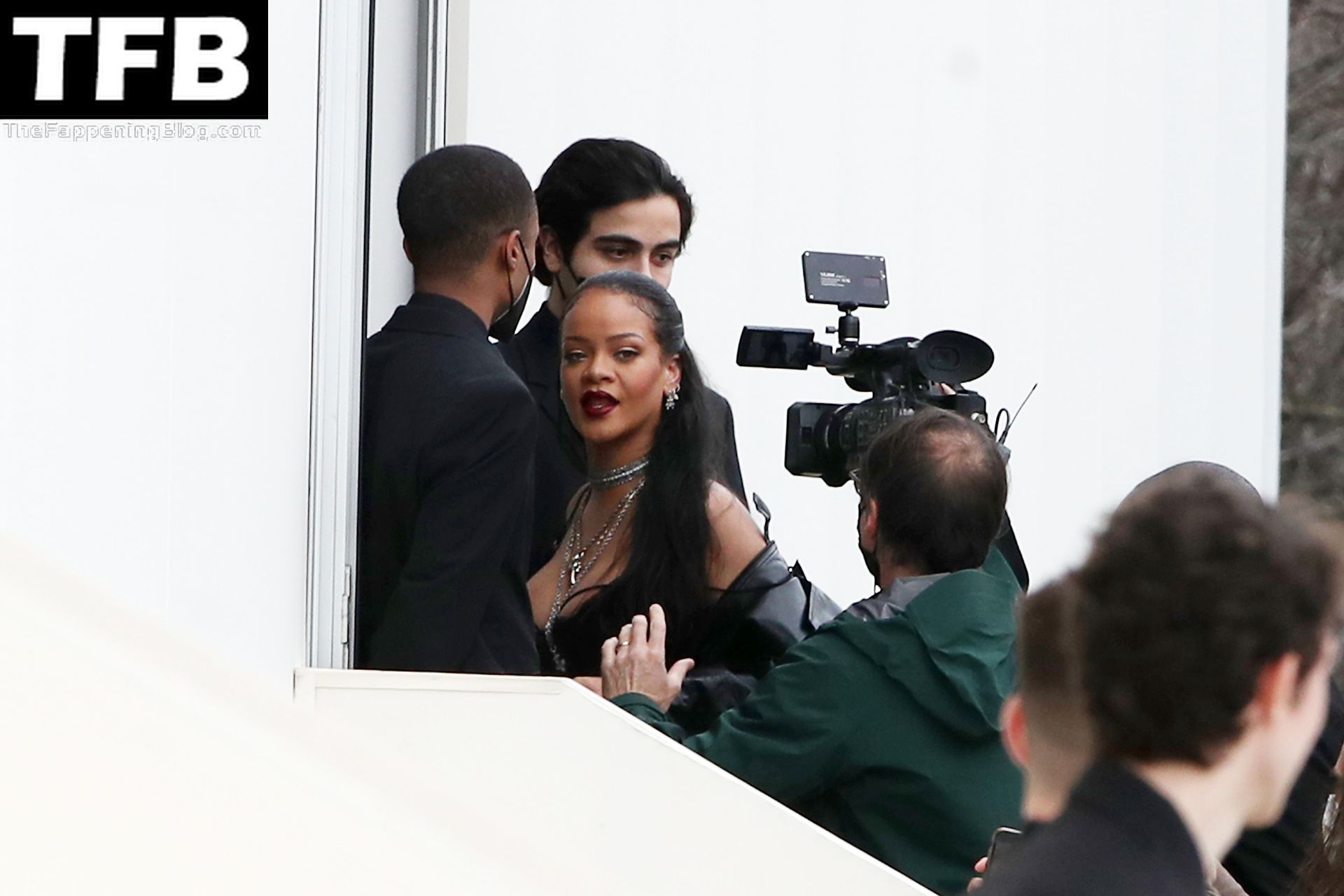 Rihanna-Sexy-The-Fappening-Blog-120.jpg