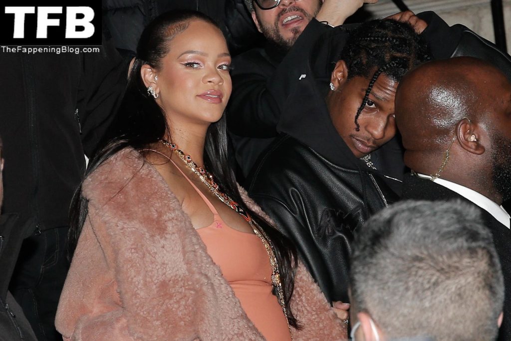 Rihanna Flaunts Her Sexy Boobs in Paris (76 Photos)