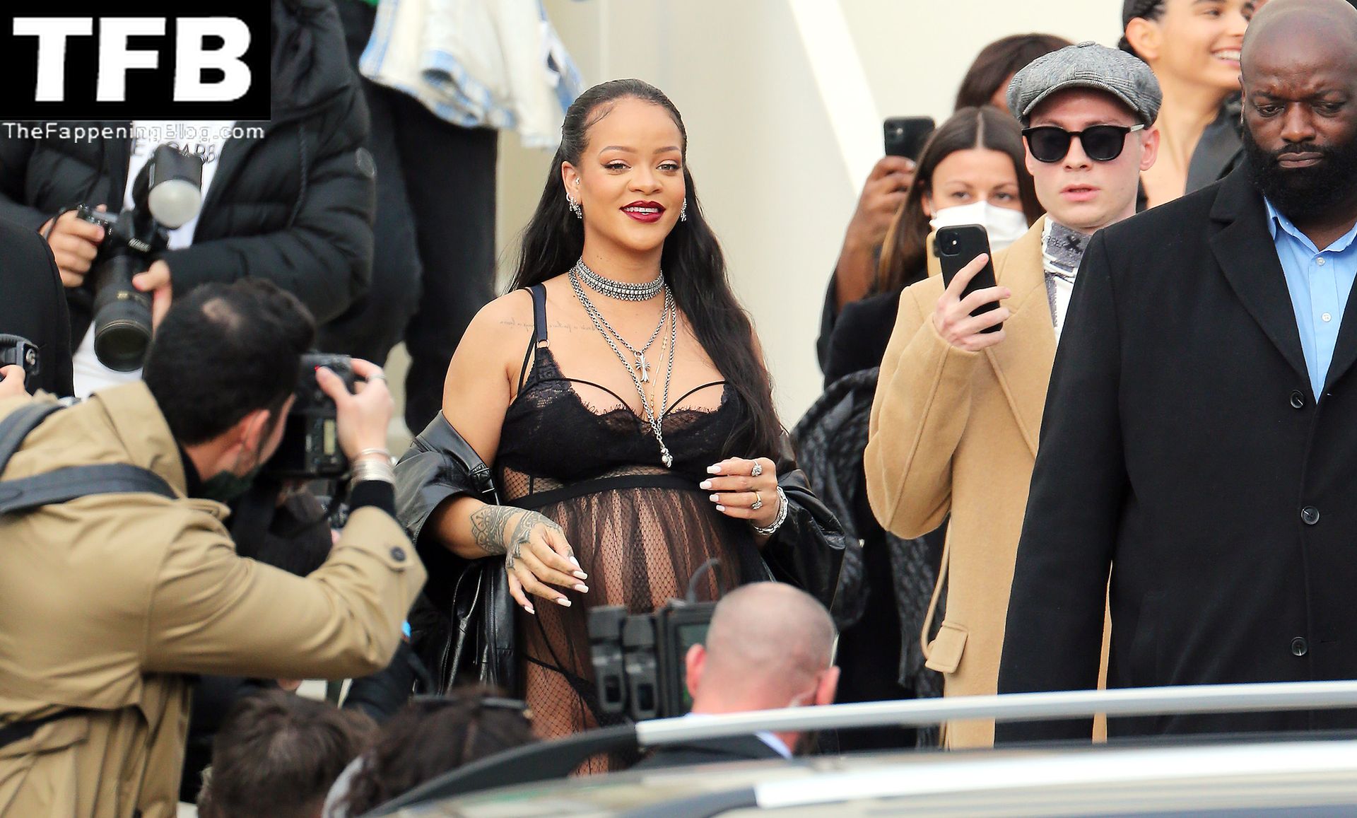 Rihanna-Sexy-The-Fappening-Blog-130.jpg