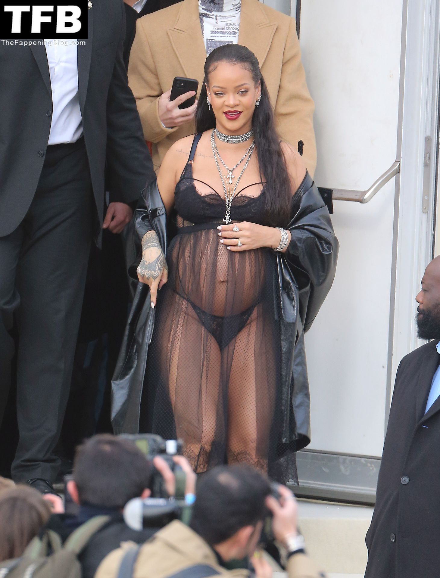 Rihanna-Sexy-The-Fappening-Blog-141.jpg