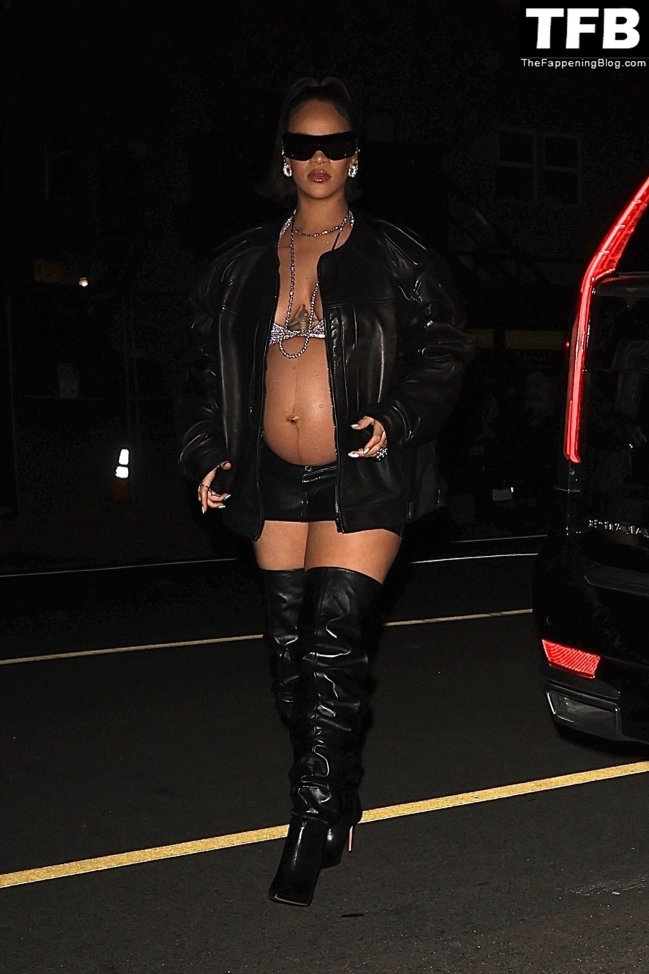Rihanna-Sexy-The-Fappening-Blog-2-3.jpg