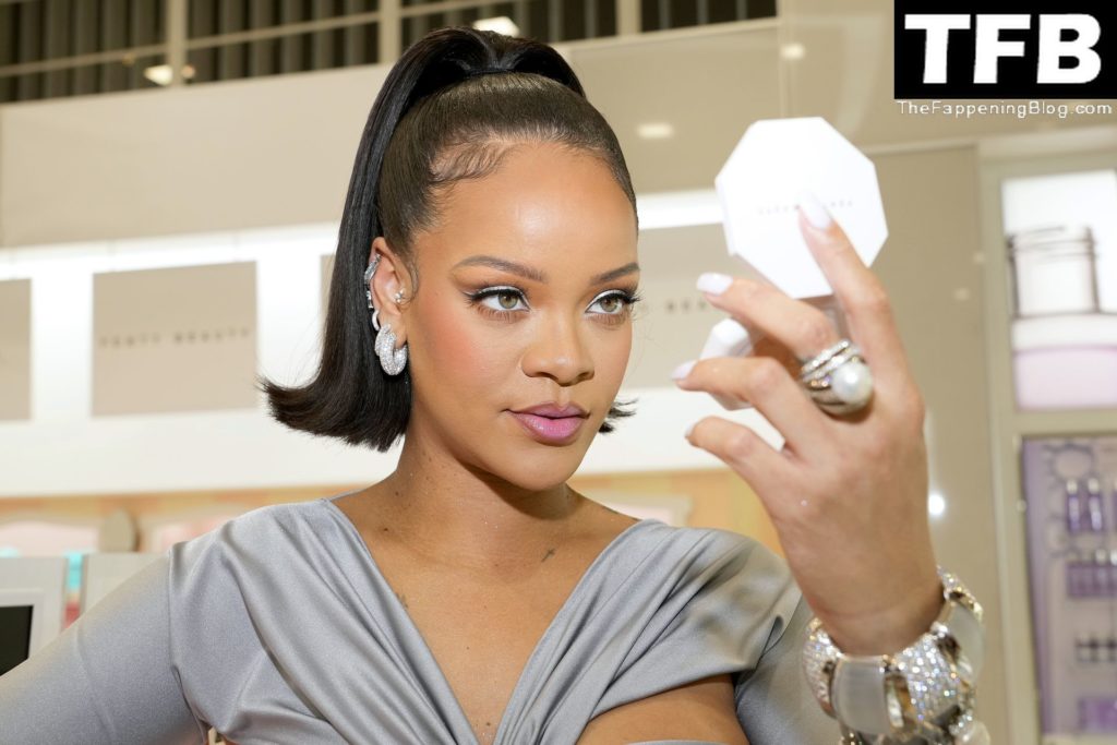 Rihanna Celebrates the Launch of Fenty Beauty at Ulta Beauty (28 Photos)