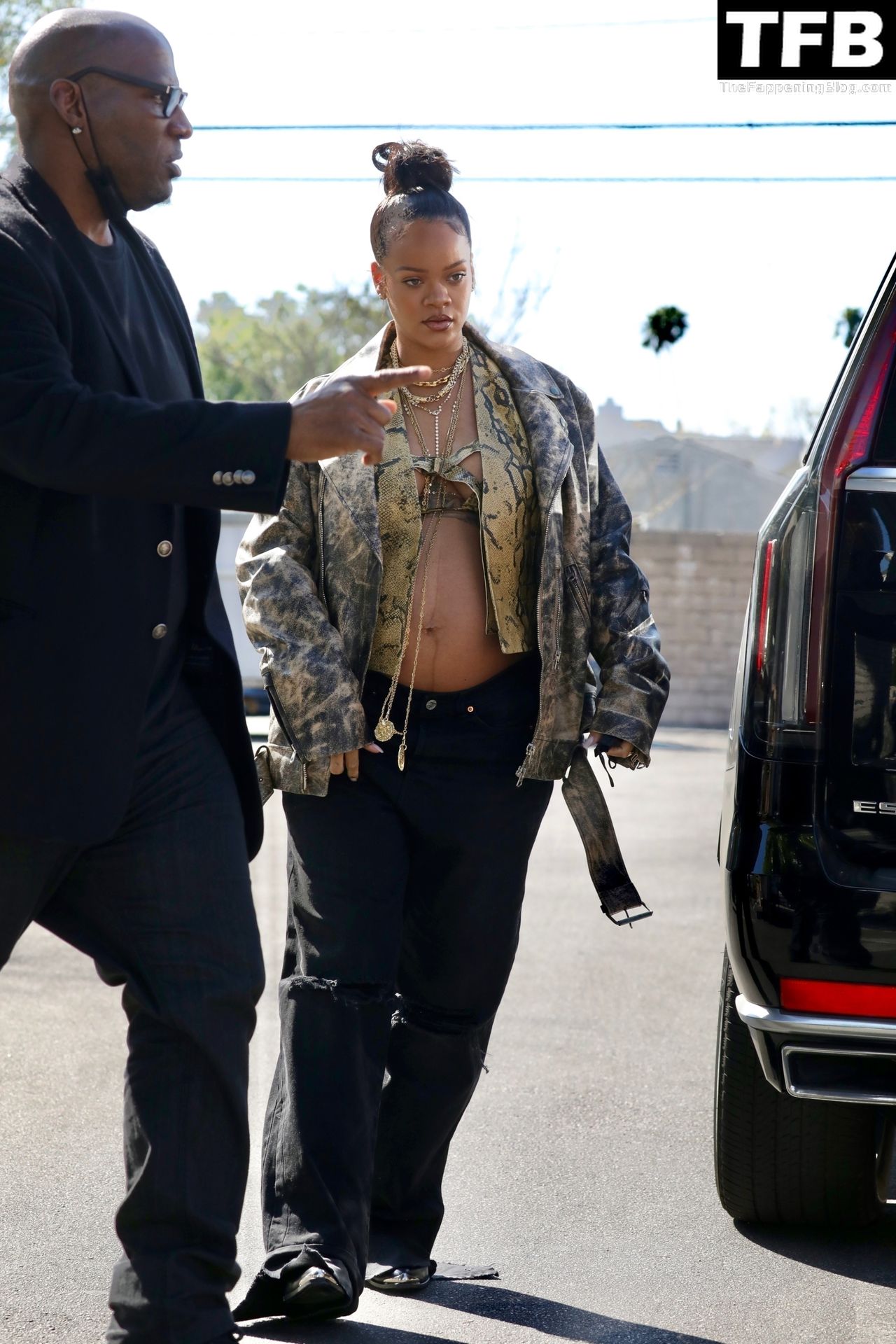 Rihanna-Sexy-The-Fappening-Blog-36-2.jpg