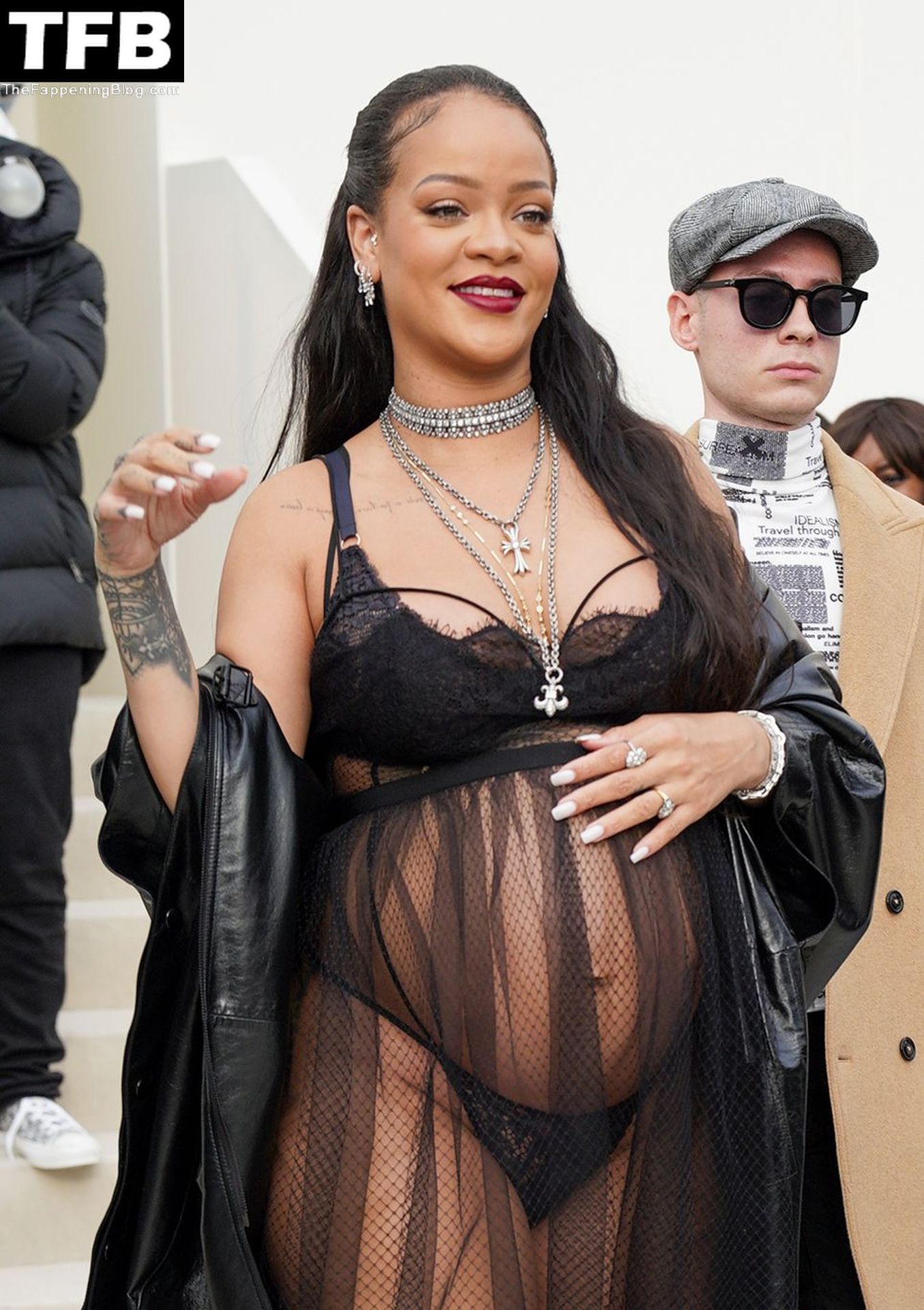 Rihanna-Sexy-The-Fappening-Blog-41-1.jpg