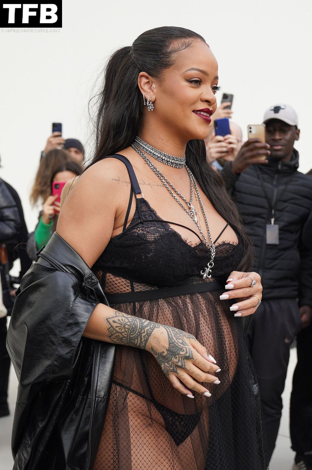 Rihanna-Sexy-The-Fappening-Blog-78.jpg