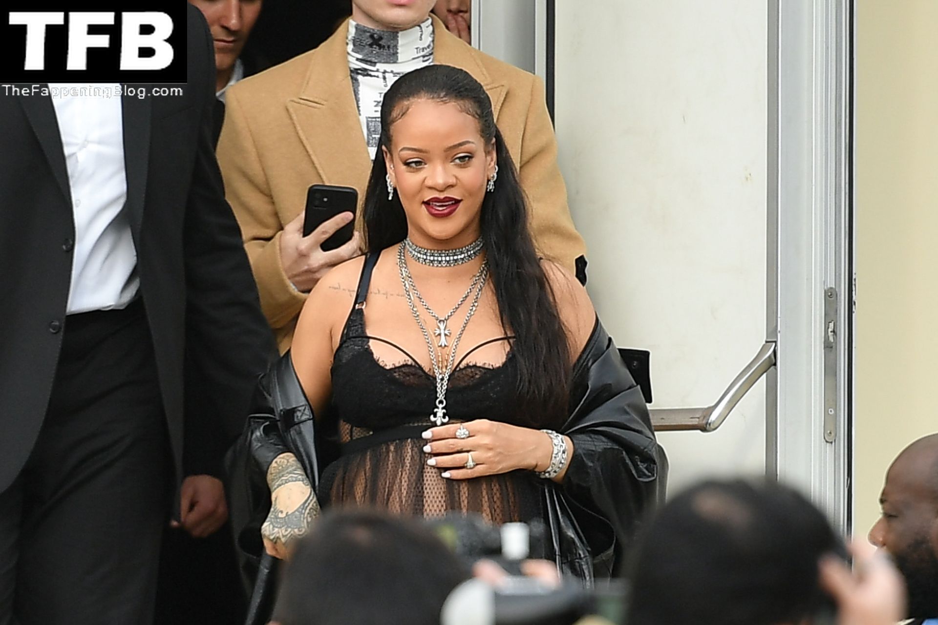 Rihanna-Sexy-The-Fappening-Blog-89.jpg