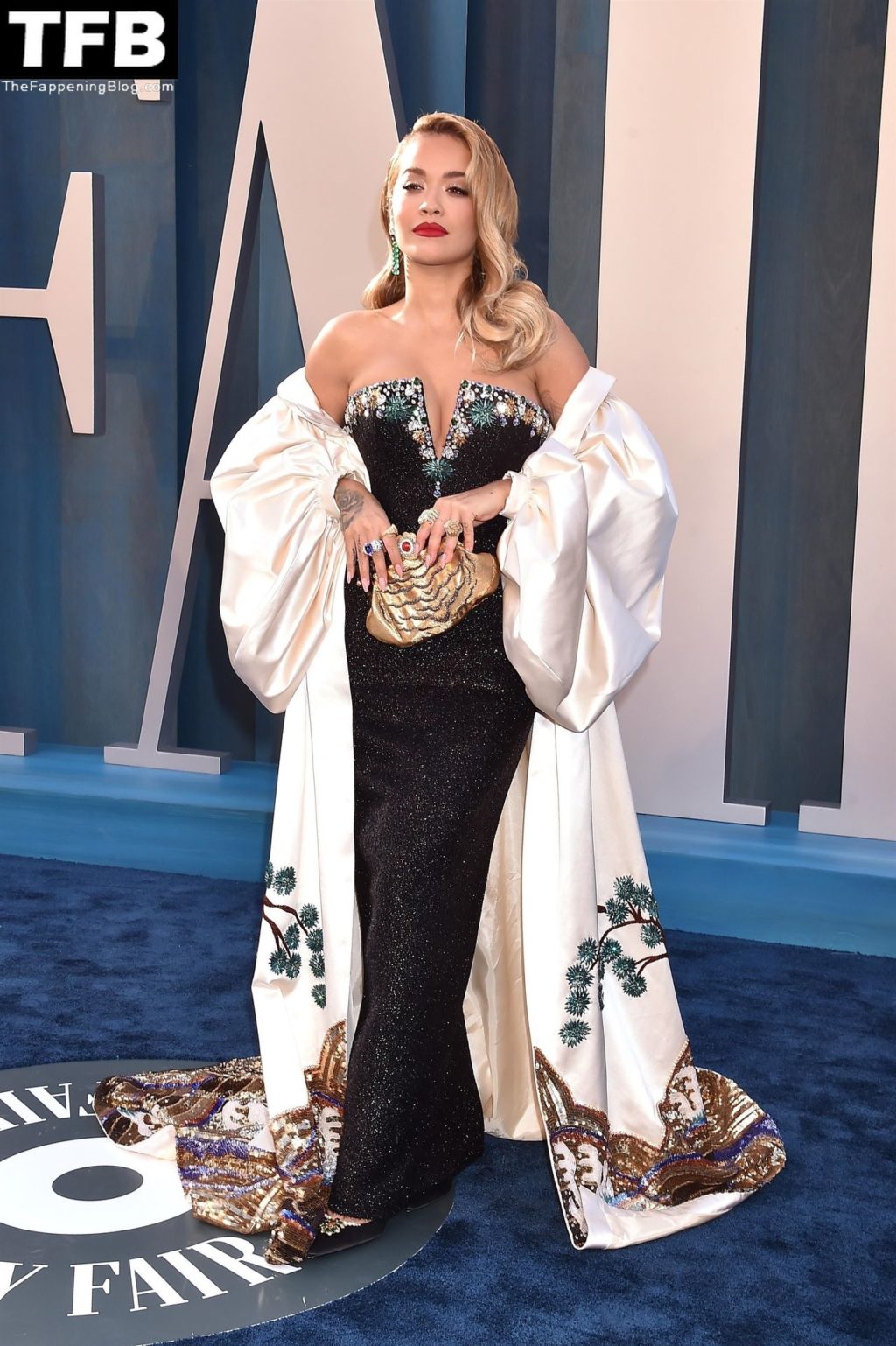 Rita Ora Flaunts Nice Cleavage at the 2022 Vanity Fair Oscar Party (35 Photos)