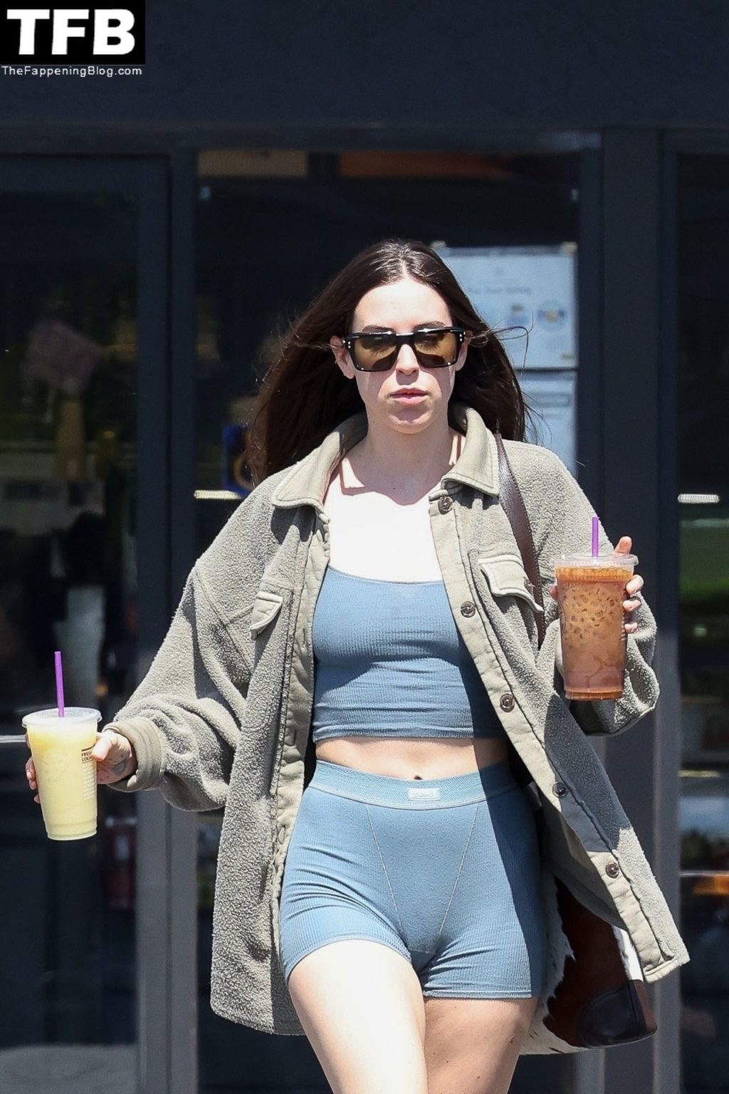 Scout Willis Stops by The Coffee Bean For Some Cold Drinks (25 Photos)