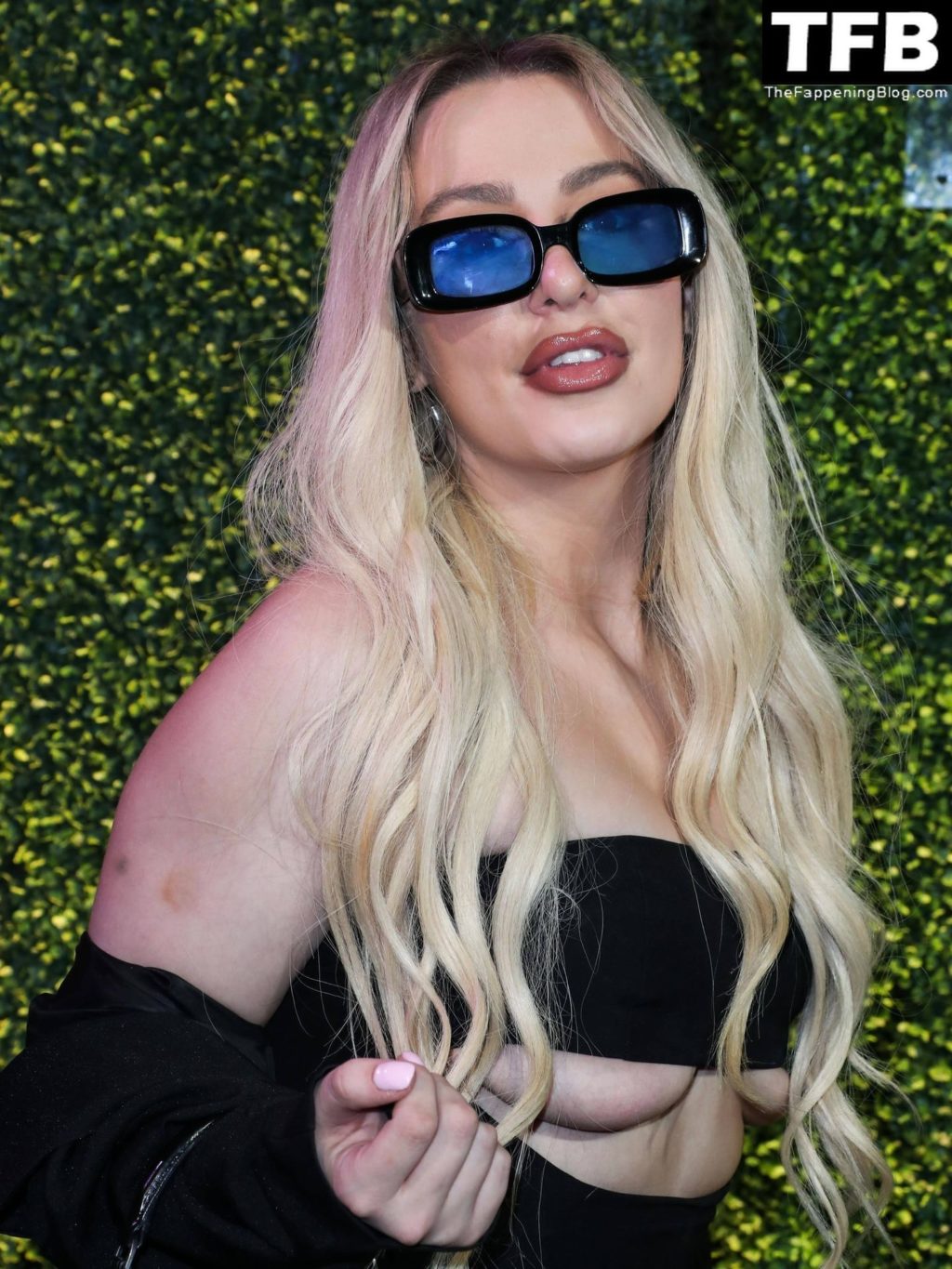 Tana Mongeau Displays Her Underboob at the Sunny Vodka Launch Party (43 Photos)