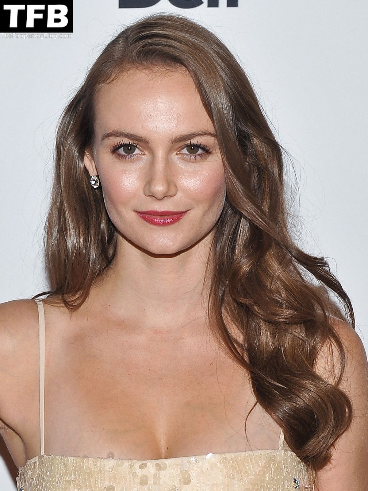Look at Andi Matichak’s sexy photos and screenshots with nude/hot scenes fr...