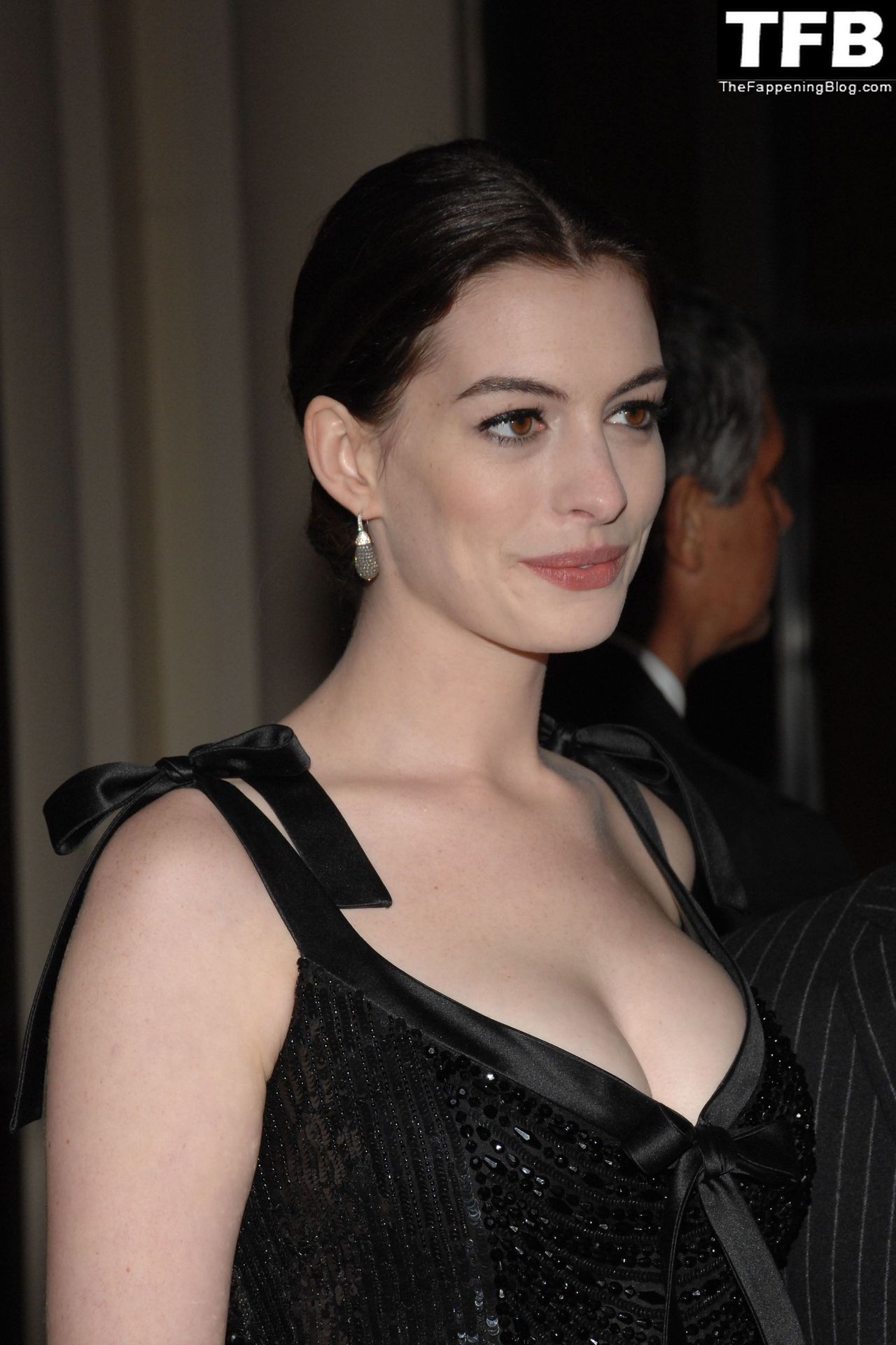 anne-hathaway-nude-sexy-79-thefappeningblog.com_.jpg