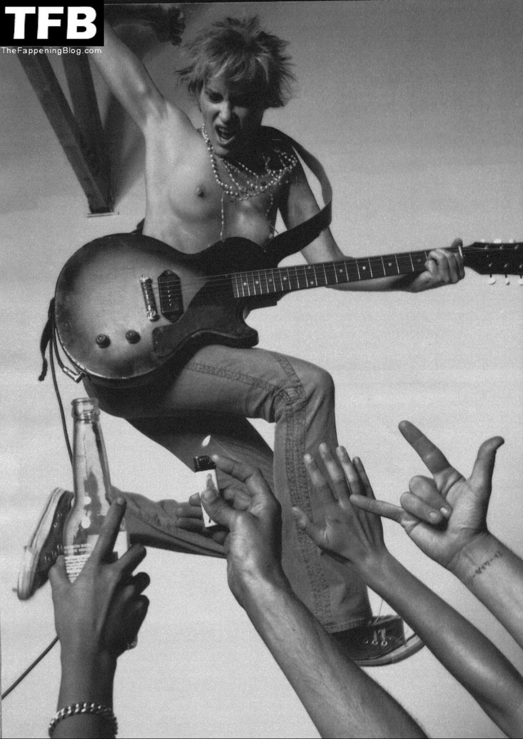 Daryl Hannah Nude &amp; Sexy Collection (32 Photos)