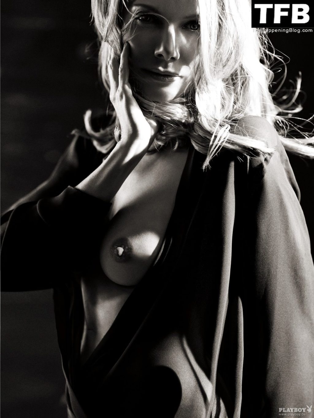 Ursula Karven Nude &amp; Sexy Collection (32 Photos)