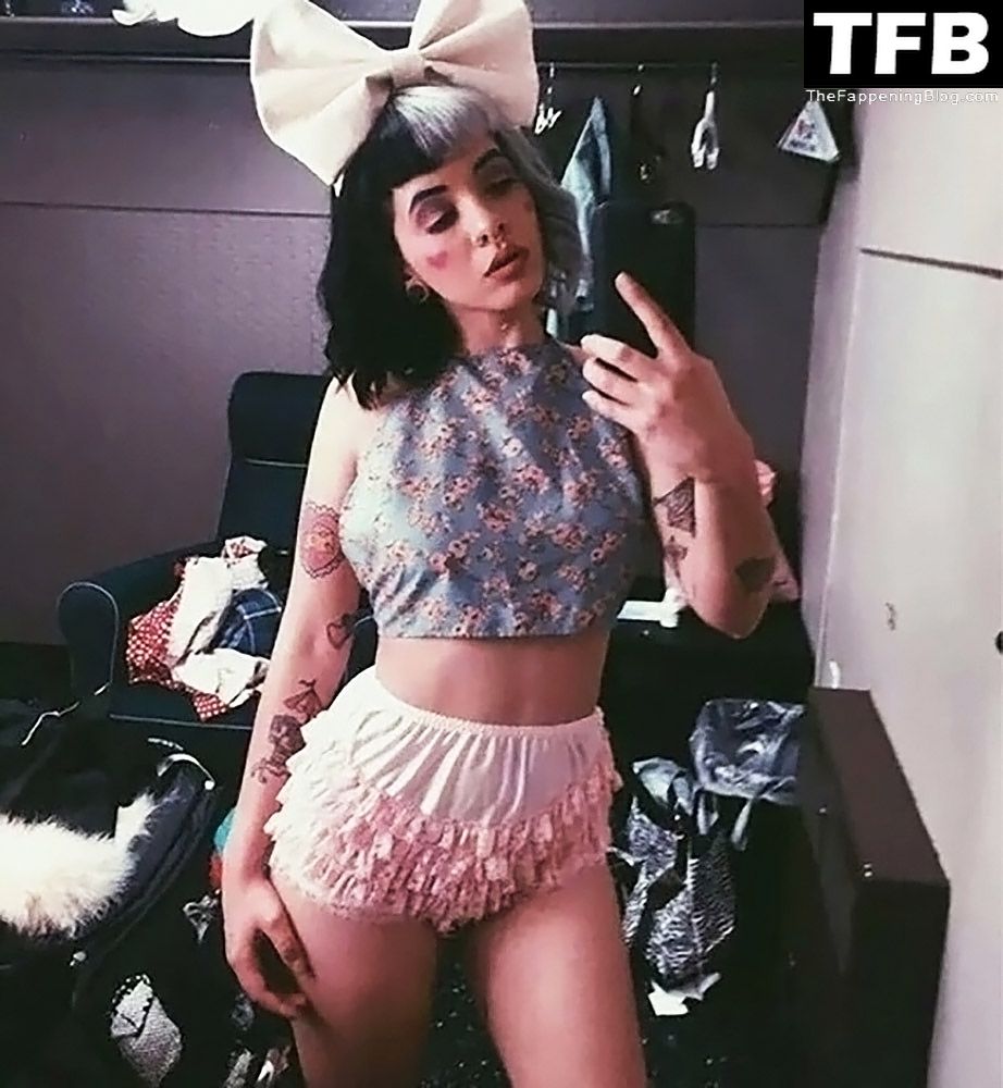 Melanie Martinez Nude &amp; Sexy Collection (42 Photos + Video)