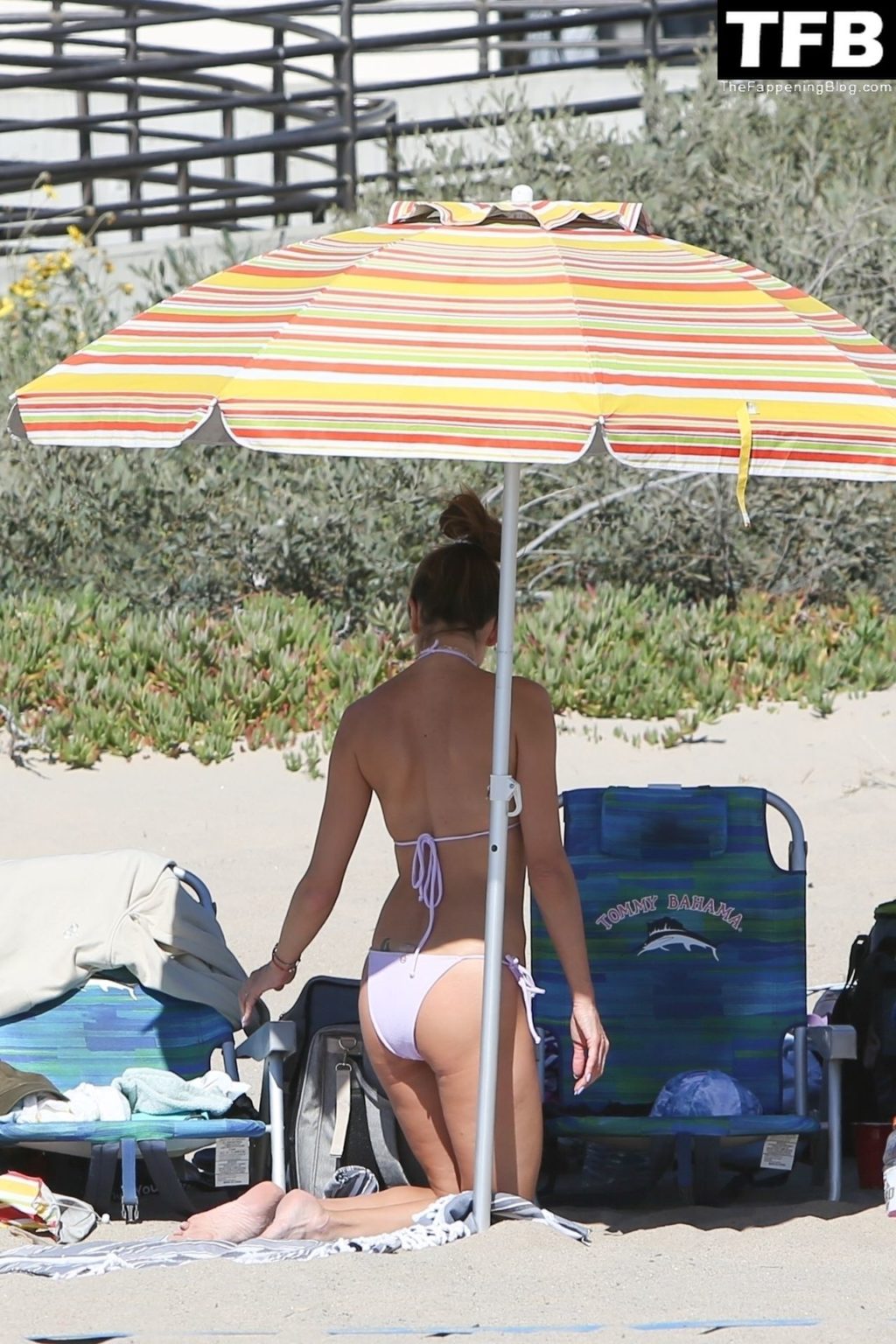 Alessandra Ambrosio Looks Amazing on the Beach in Santa Monica (36 Photos)