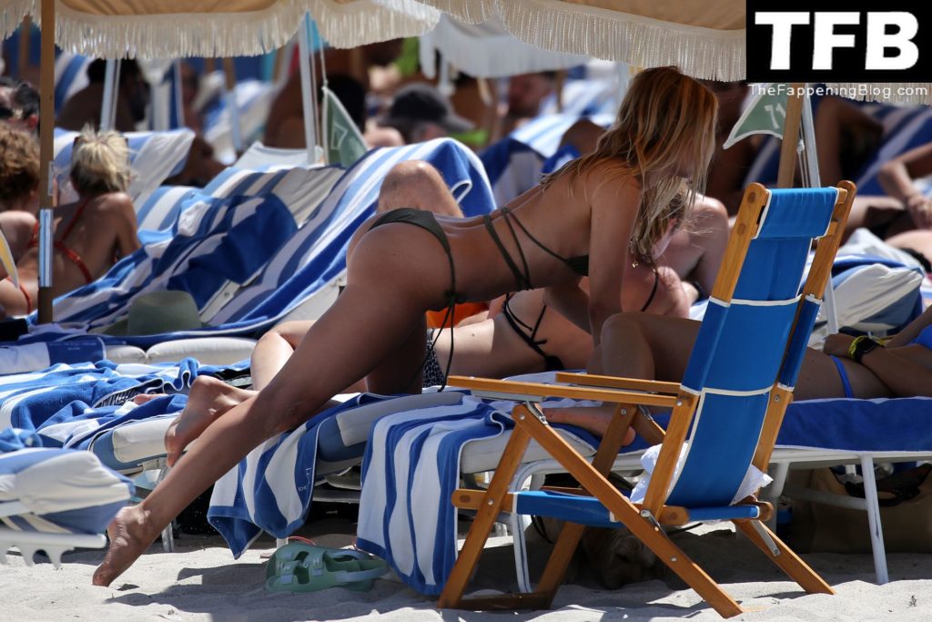 Kimberley Garner Looks Hot in a Green Bikini on the Beach in Miami (13 Photos)