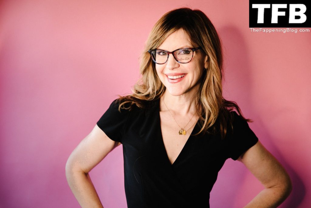 Lisa Loeb Sexy (5 Photos)