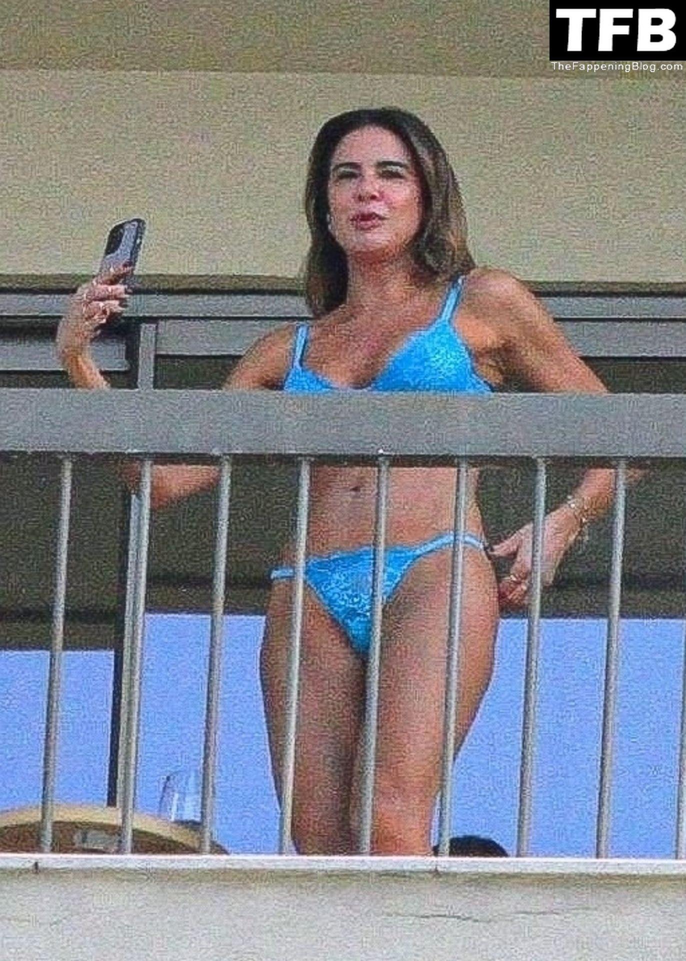 Luciana Gimenez Bikini 1