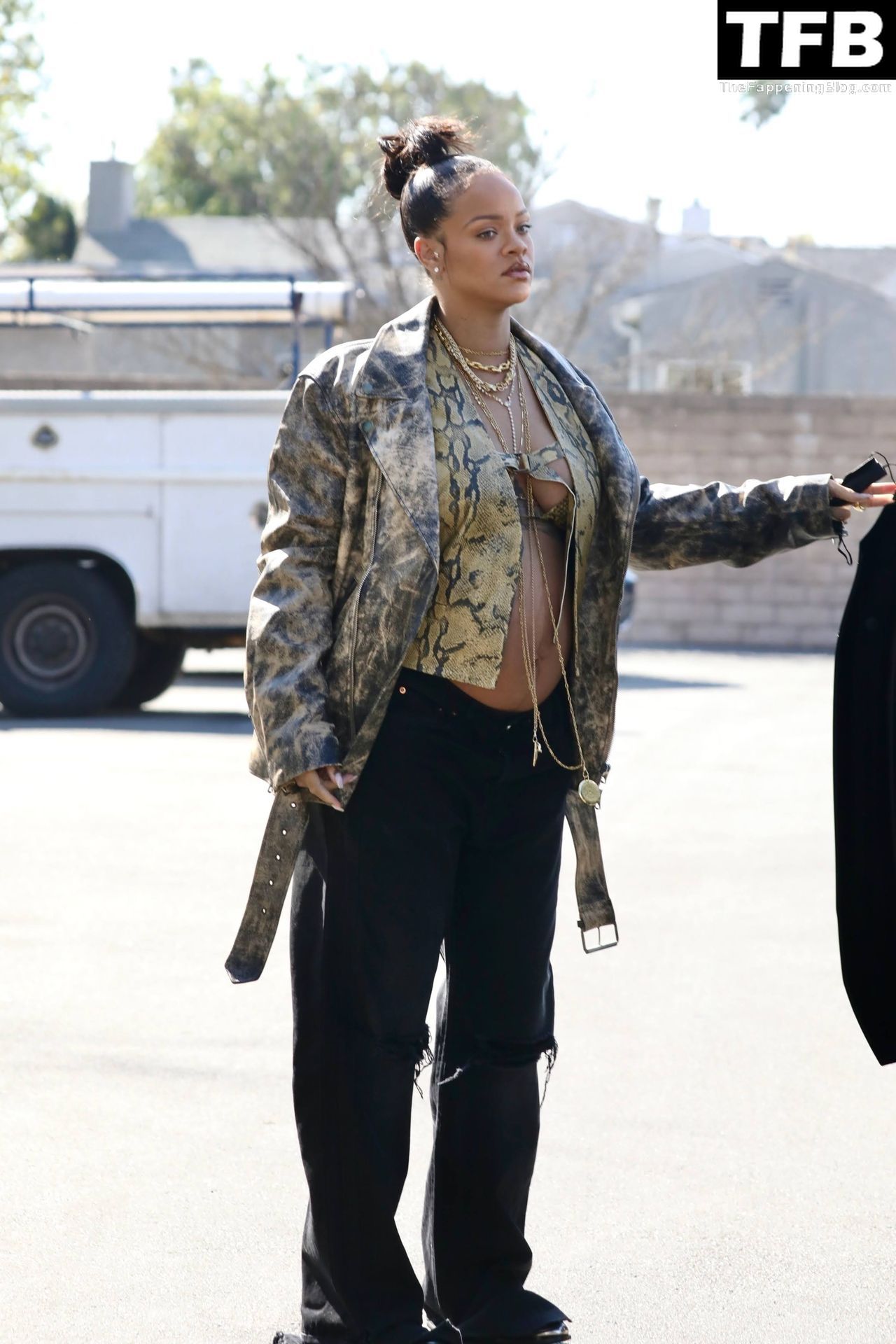 Rihanna-Sexy-The-Fappening-Blog-18-3.jpg