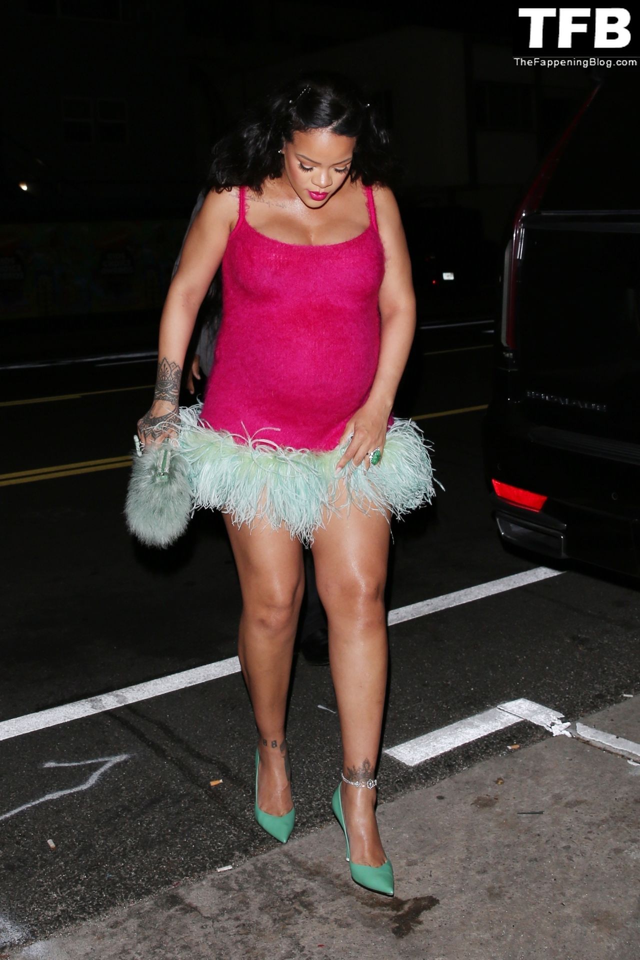 Rihanna-Sexy-The-Fappening-Blog-77.jpg