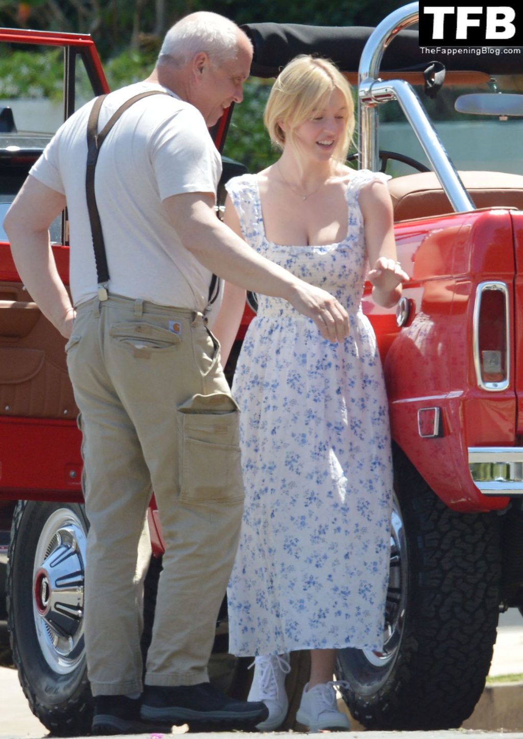 Sydney Sweeney Takes Her 1969 Cherry Red Ford Bronco Out For a Spin in LA (45 Photos)