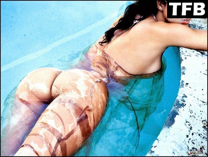 Laura Esposto Nude &amp; Sexy Collection (12 Photos)