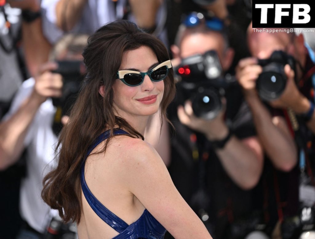Anne Hathaway Flaunts Her Sexy Legs at the 75th Annual Cannes Film Festival (150 Photos)