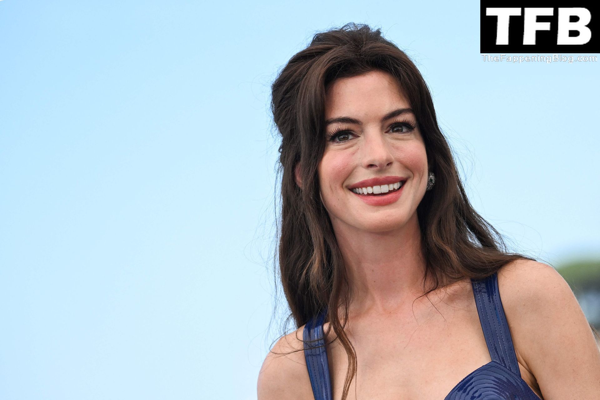 Anne-Hathaway-Sexy-The-Fappening-Blog-51.jpg