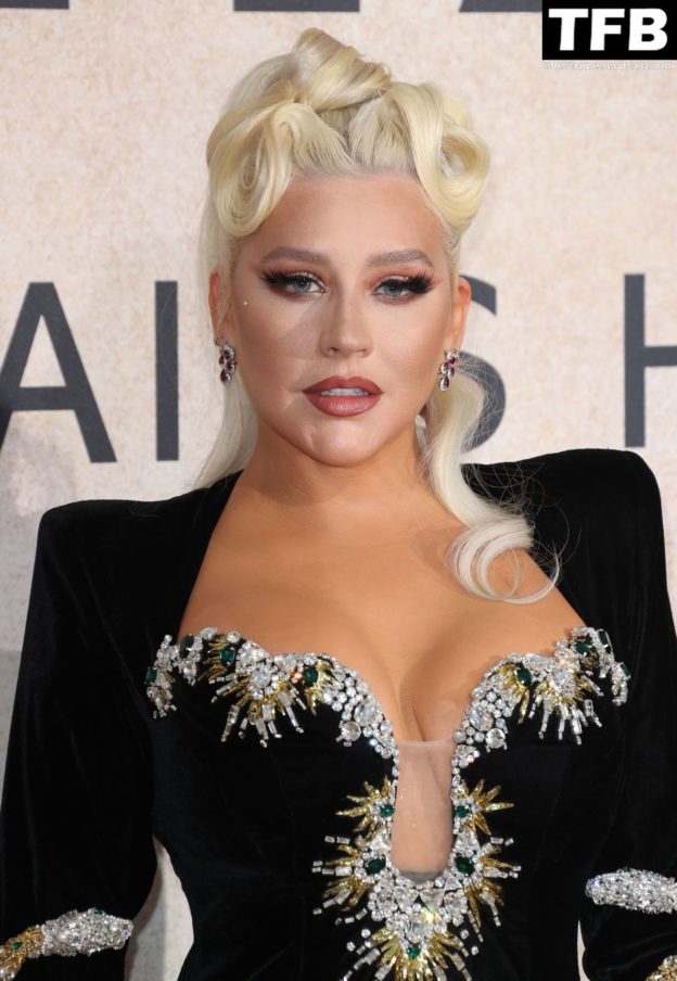 Christina Aguilera Displays Nice Cleavage At The Amfar Gala Cannes 2022 In Cap Dantibes 79 