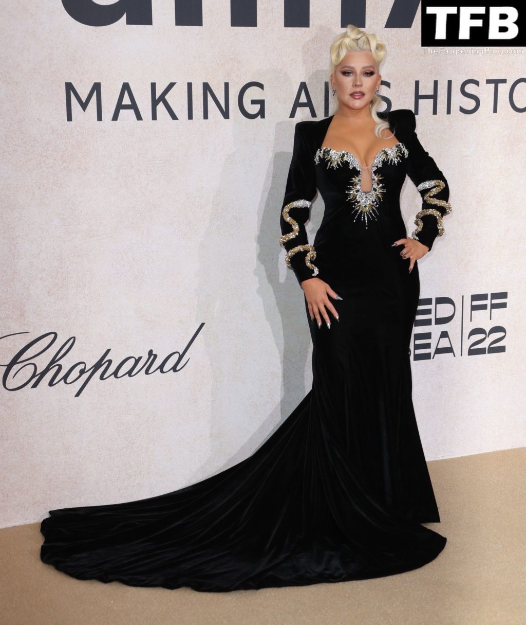 Christina Aguilera Displays Nice Cleavage at the amfAR Gala Cannes 2022 in Cap d’Antibes (79 Photos)