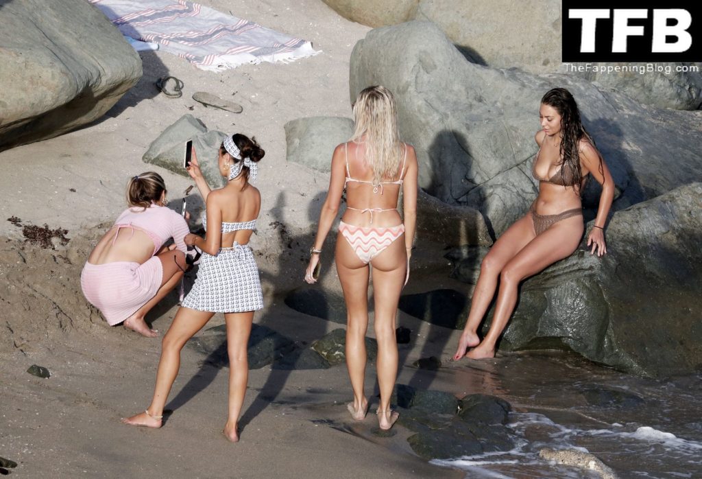 Devon Windsor Flaunts Her Slender Figure in a Tiny Bikini (48 Photos)