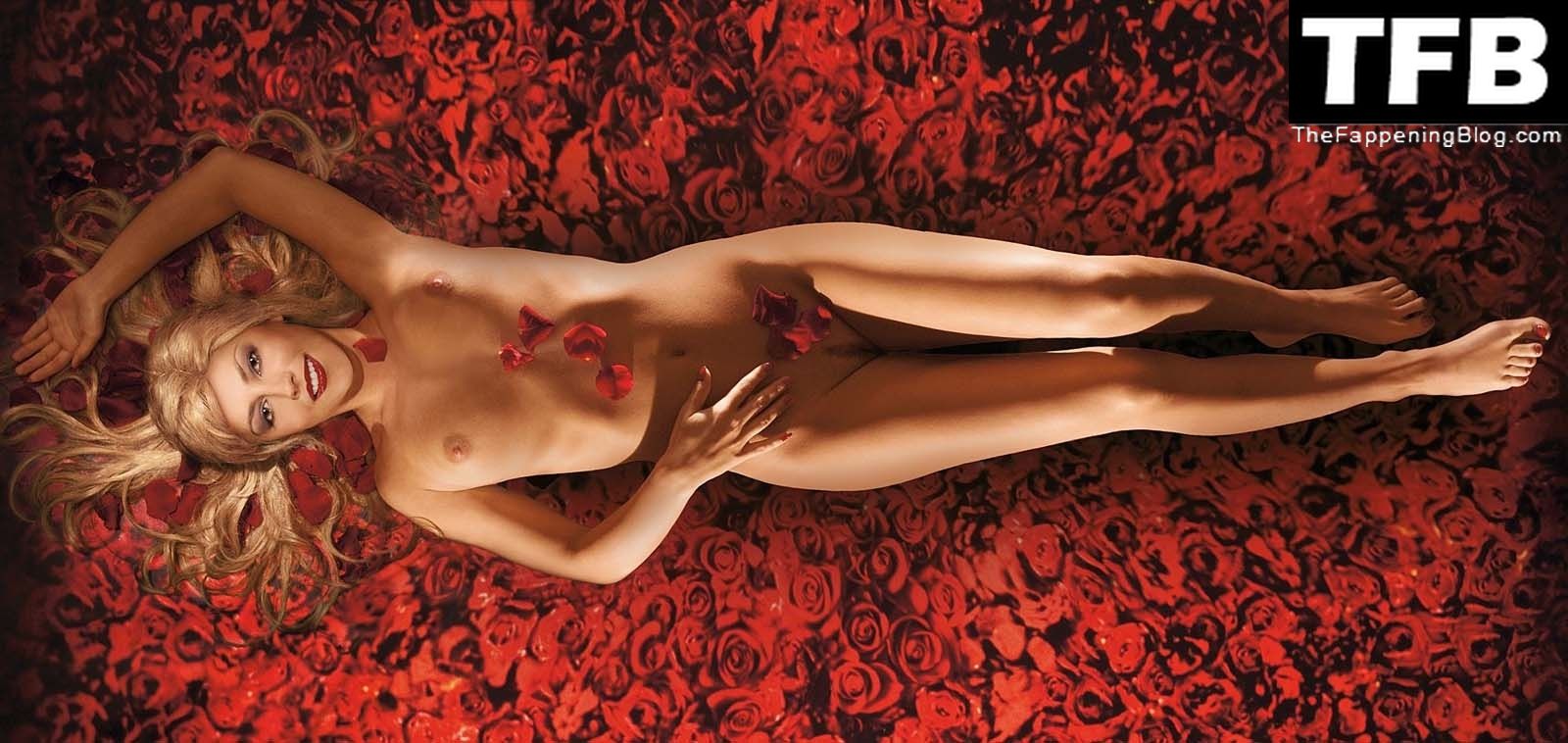 Dominika Kusnierczyk Nude Sexy 3