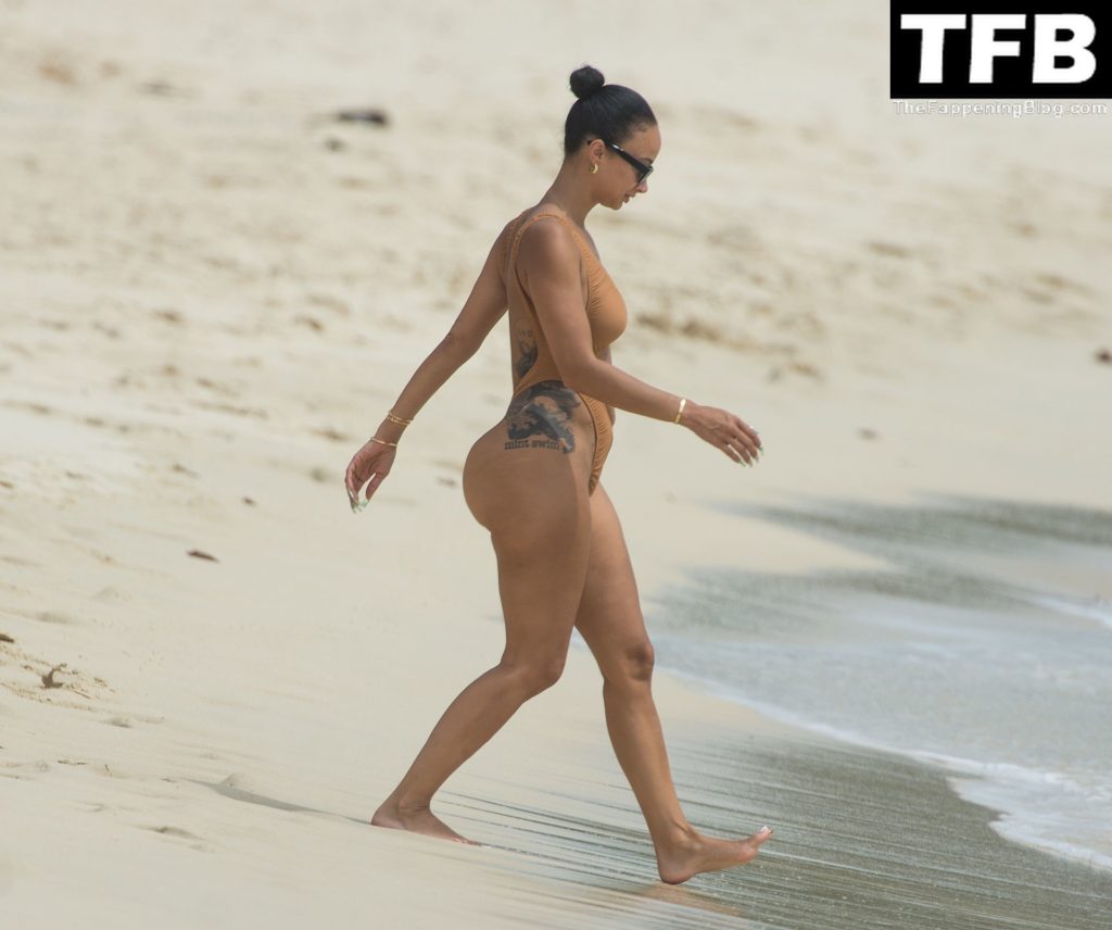 Draya Michele &amp; Tyrod Taylor Enjoy a Beach Day in Barbados (59 Photos)