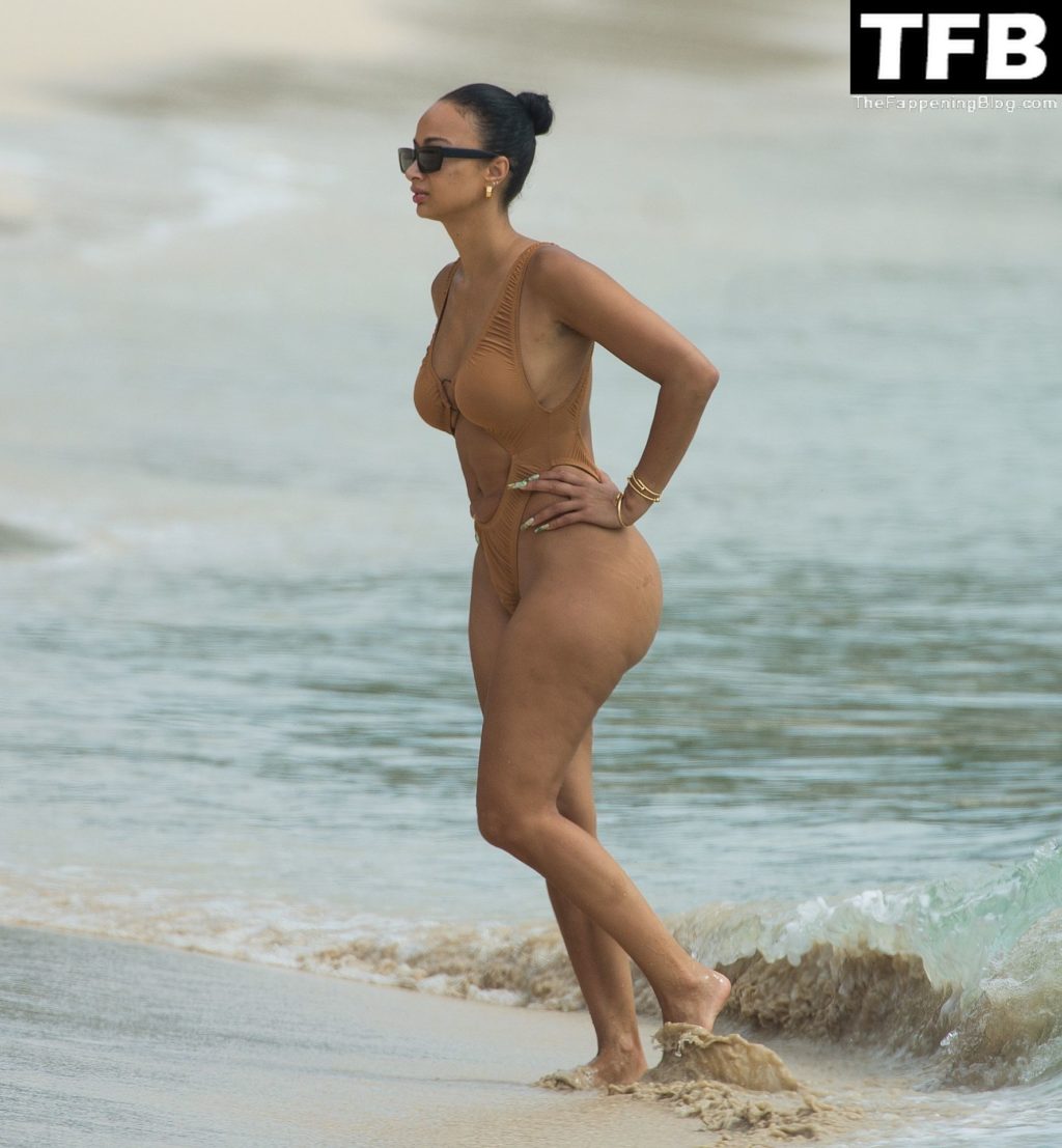 Draya Michele &amp; Tyrod Taylor Enjoy a Beach Day in Barbados (59 Photos)