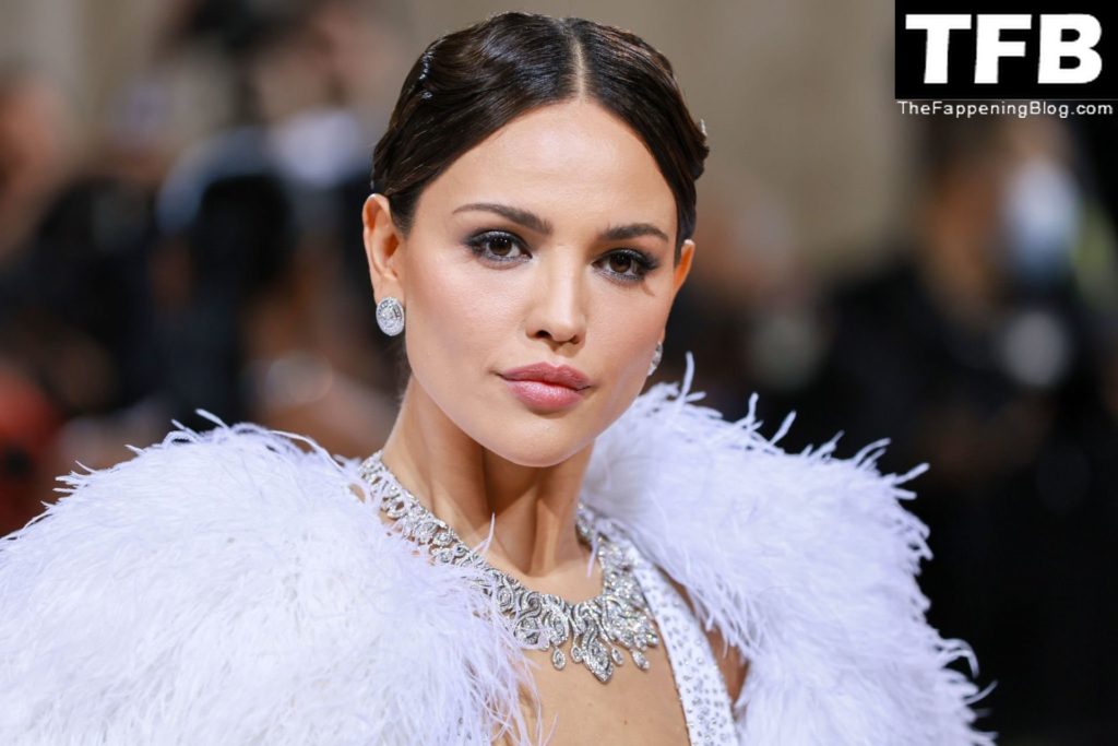 Eiza Gonzalez Shows Off Her Sexy Tits at The 2022 Met Gala in NYC (57 Photos)