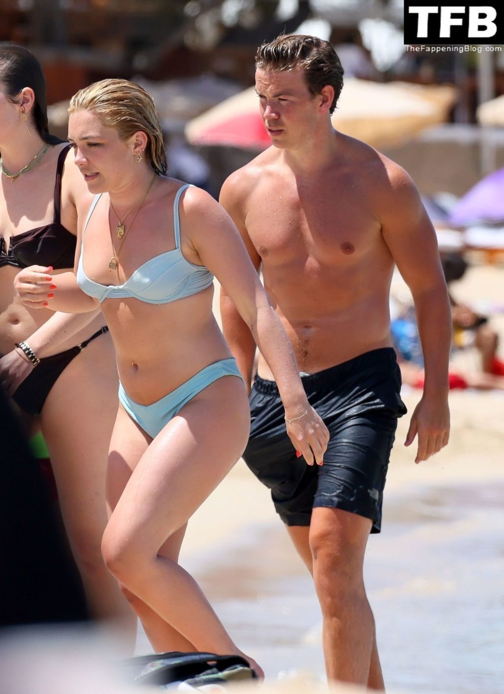 Florence Pugh &amp; Will Poulter Enjoy a Flirty Beach Day in Ibiza (14 Photos)