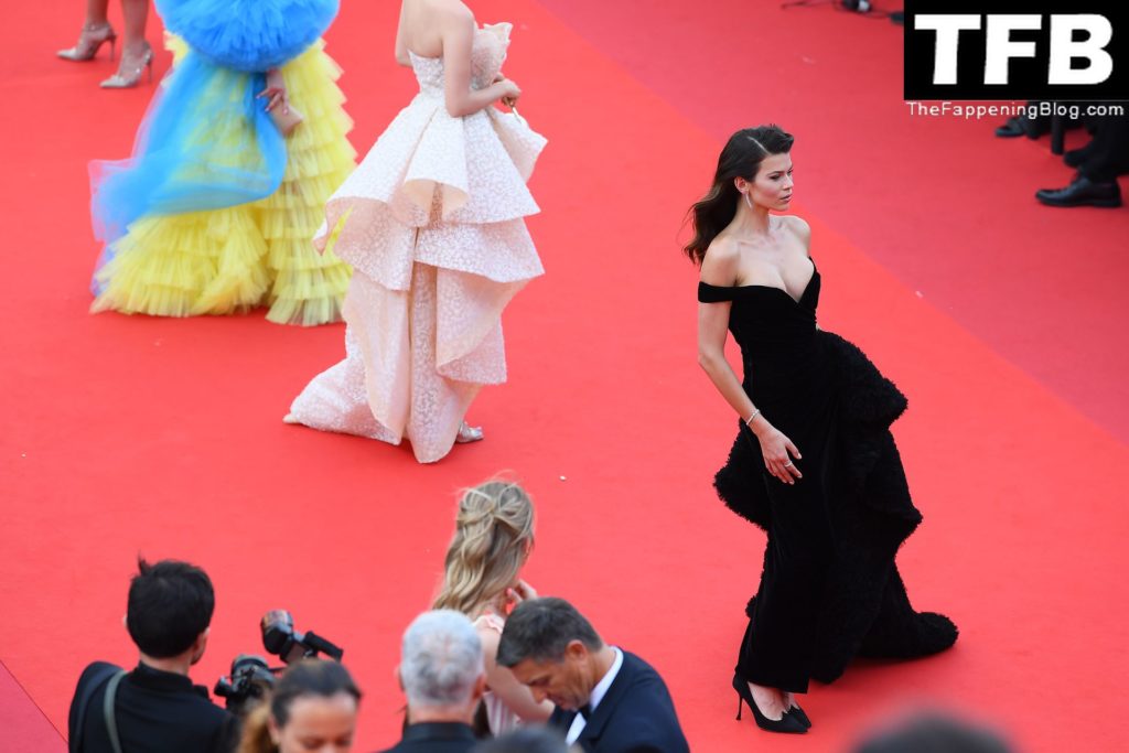 Georgia Fowler Shows Off Her Cleavage at the 75th Annual Cannes Film Festival (144 Photos)